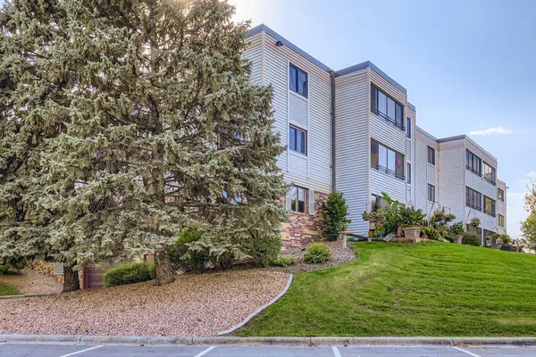 $225,000 | 4465 Trenton Lane North, Unit 109, Plymouth, MN 55442