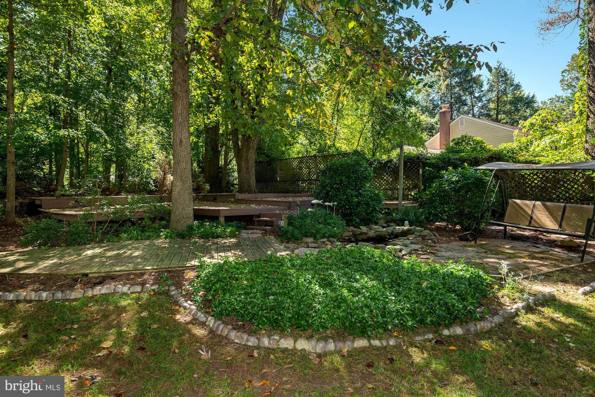 11025 Howland Drive Reston, VA 20191 - Photo 19 of 19 External detached deck entertaining area