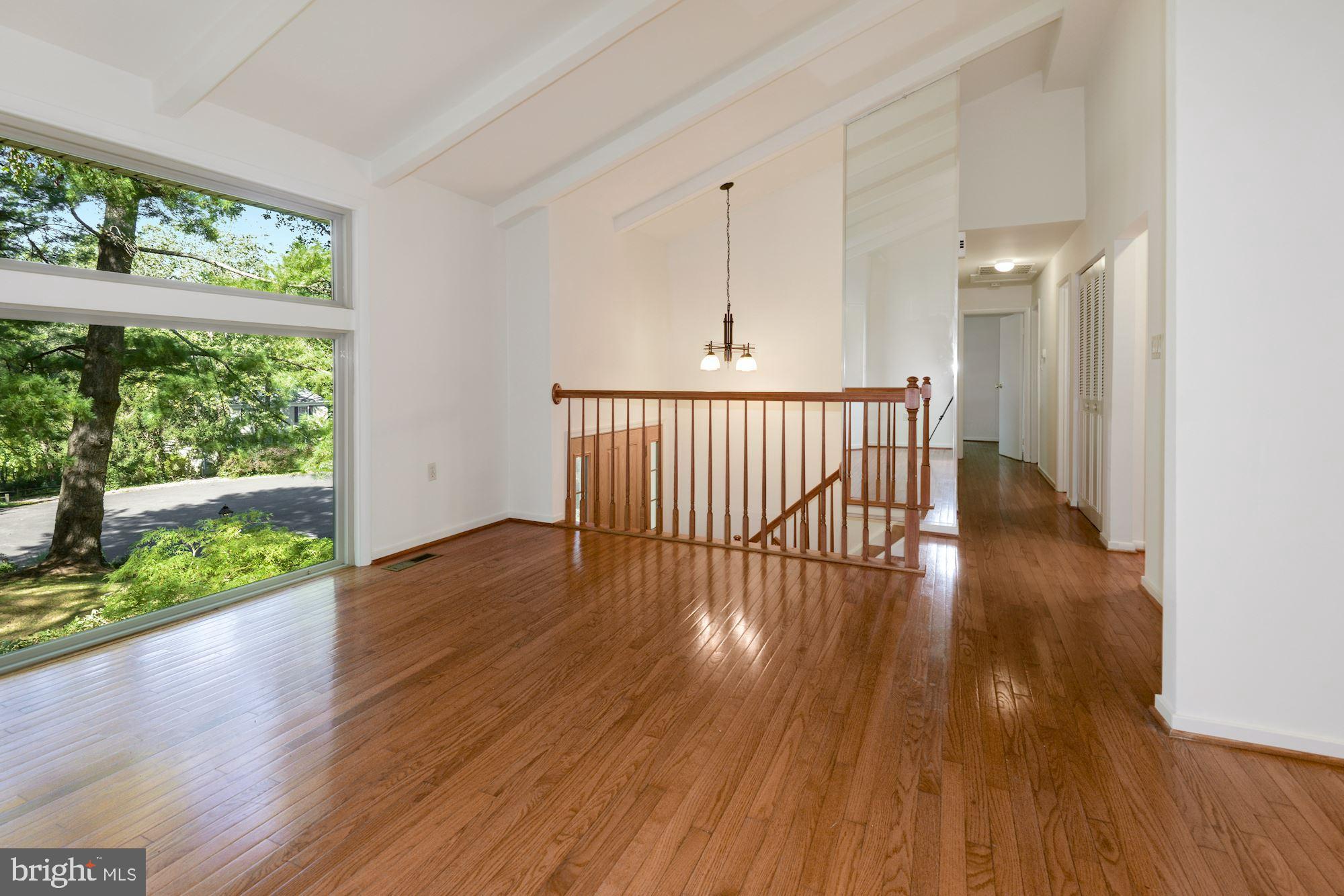11025 Howland Drive Reston, VA 20191 - Photo 2 of 19 Living room / cathedral ceiling
