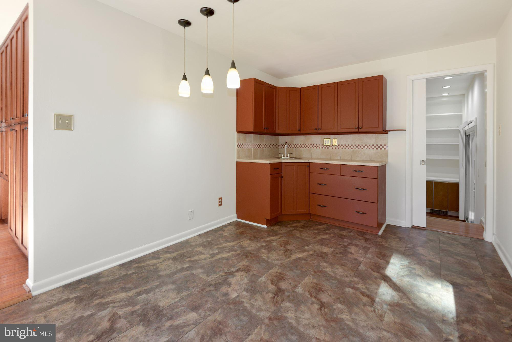 11025 Howland Drive Reston, VA 20191 - Photo 8 of 19 The 'bistro'/ breakfast area