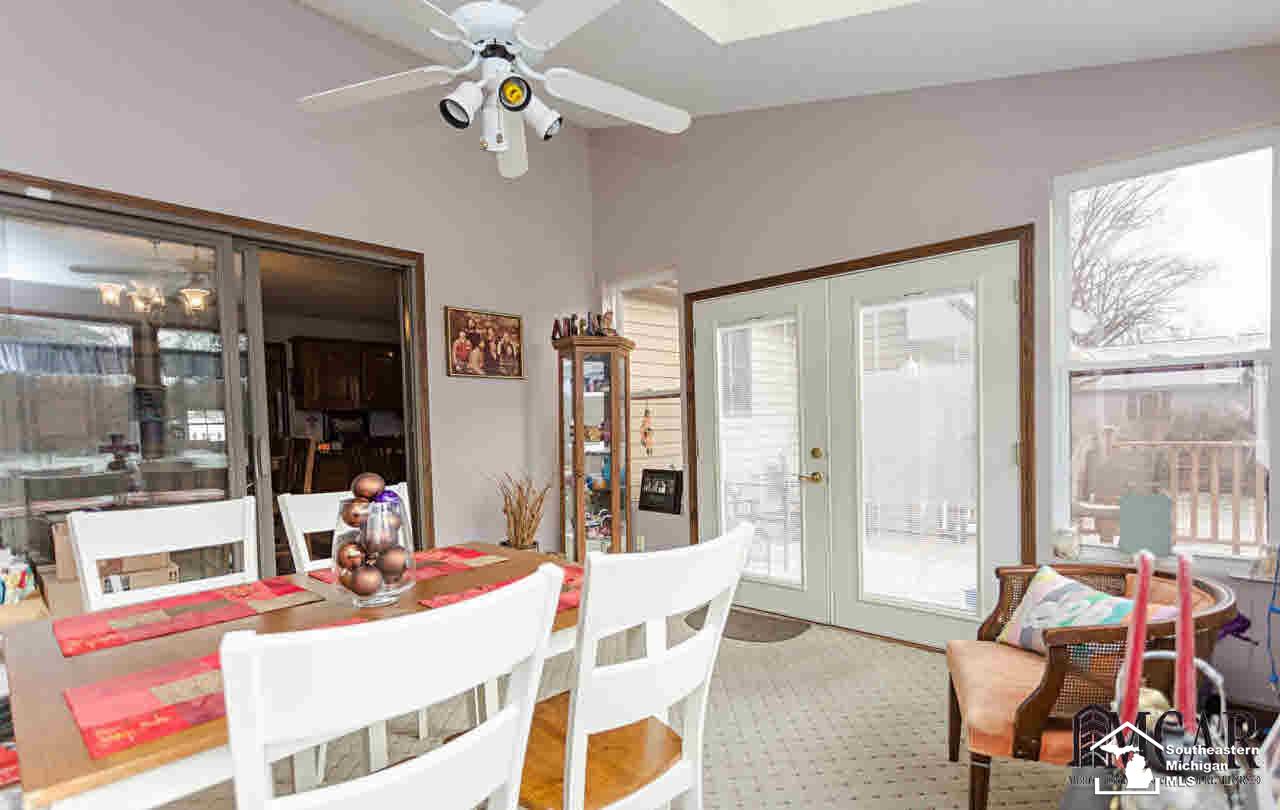 4273 Smith Road Lambertville, MI 48144 - Photo 14 of 21 21251076-13.JPG