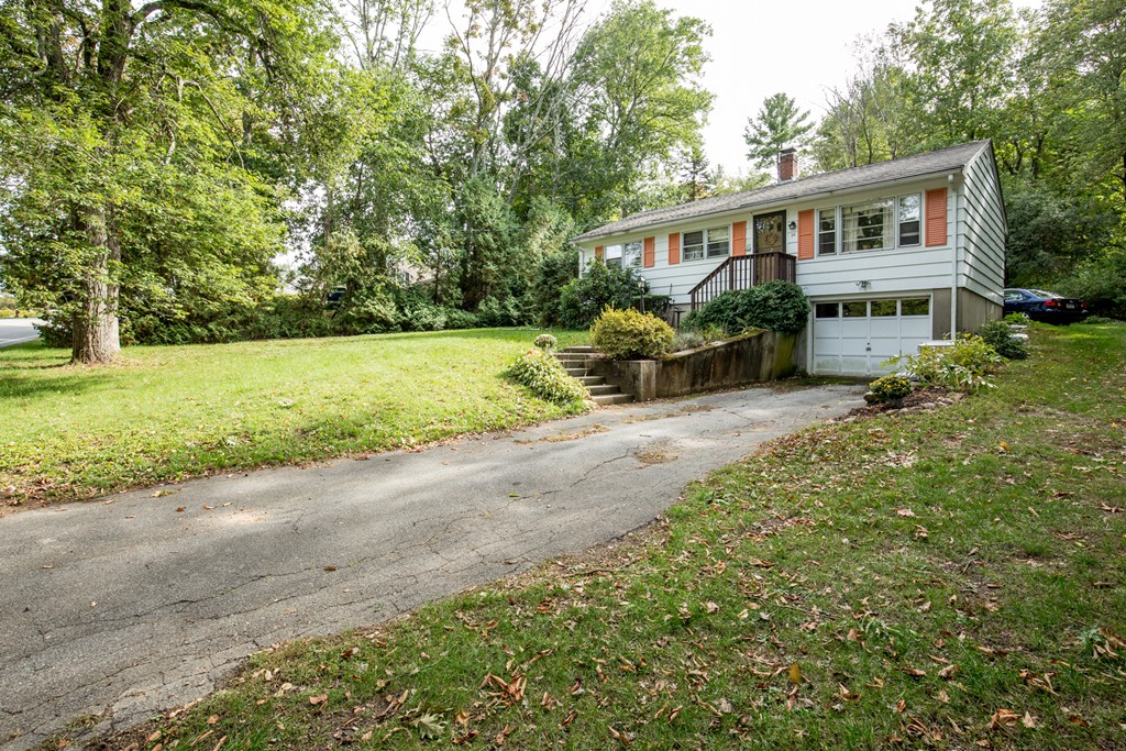 26 Birch Meadow Road Merrimac, MA 01860 - Photo 3 of 8