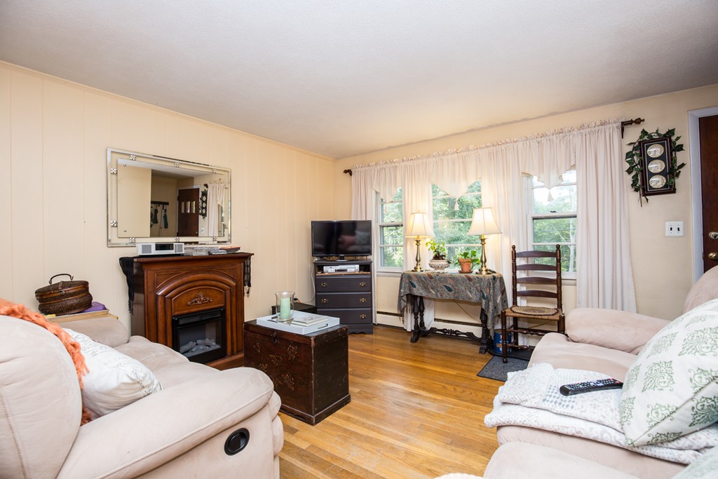 26 Birch Meadow Road Merrimac, MA 01860 - Photo 7 of 8