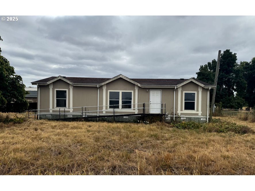 6696 Little Road Southeast Turner, OR 97392 - Photo 1 of 31 Gallery Image 1