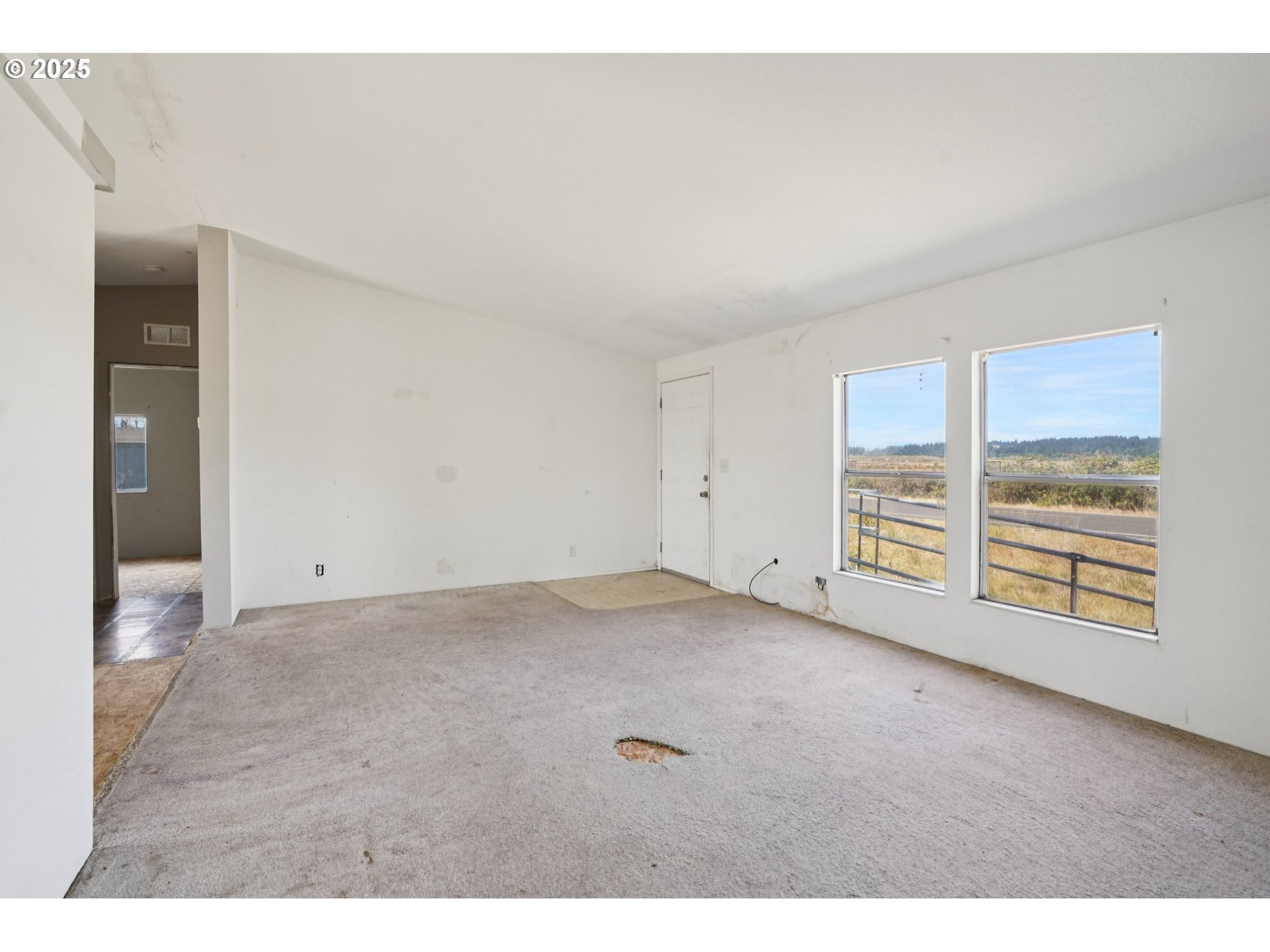 6696 Little Road Southeast Turner, OR 97392 - Photo 4 of 31 Gallery Image 4