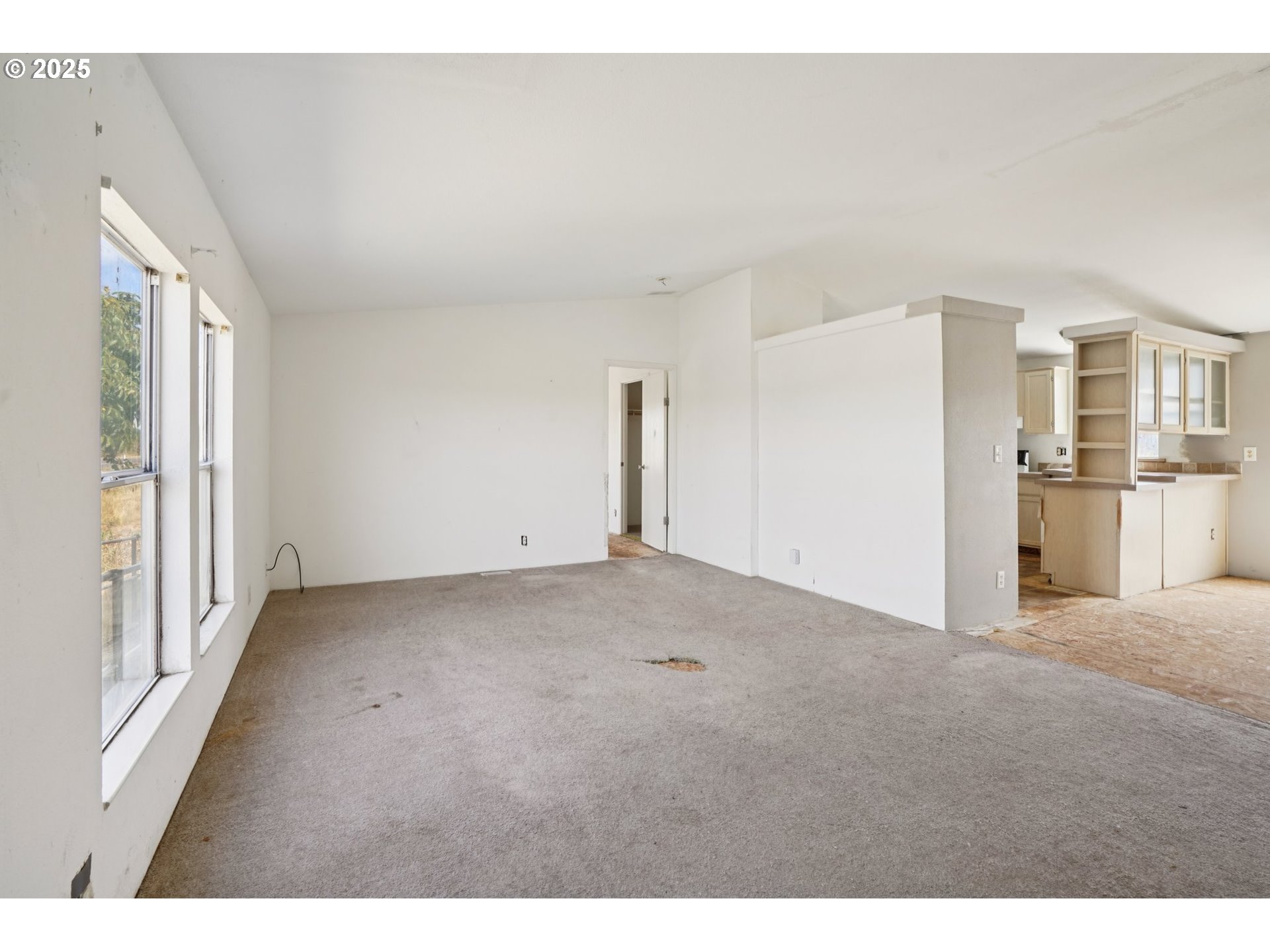 6696 Little Road Southeast Turner, OR 97392 - Photo 8 of 31 Gallery Image 8