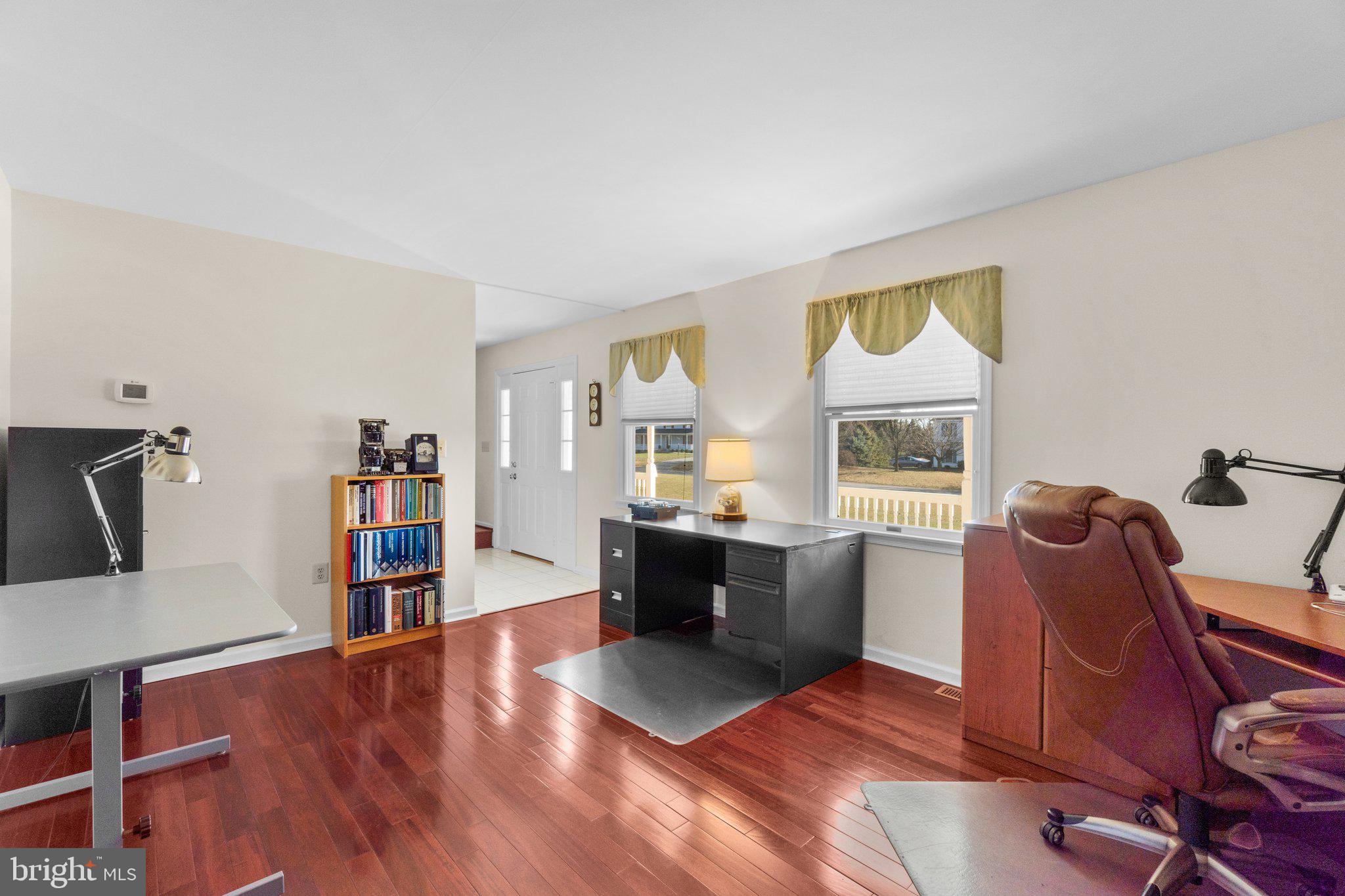 2690 Leslie Road Mount Airy, MD 21771 - Photo 5 of 46 Gallery Image 5
