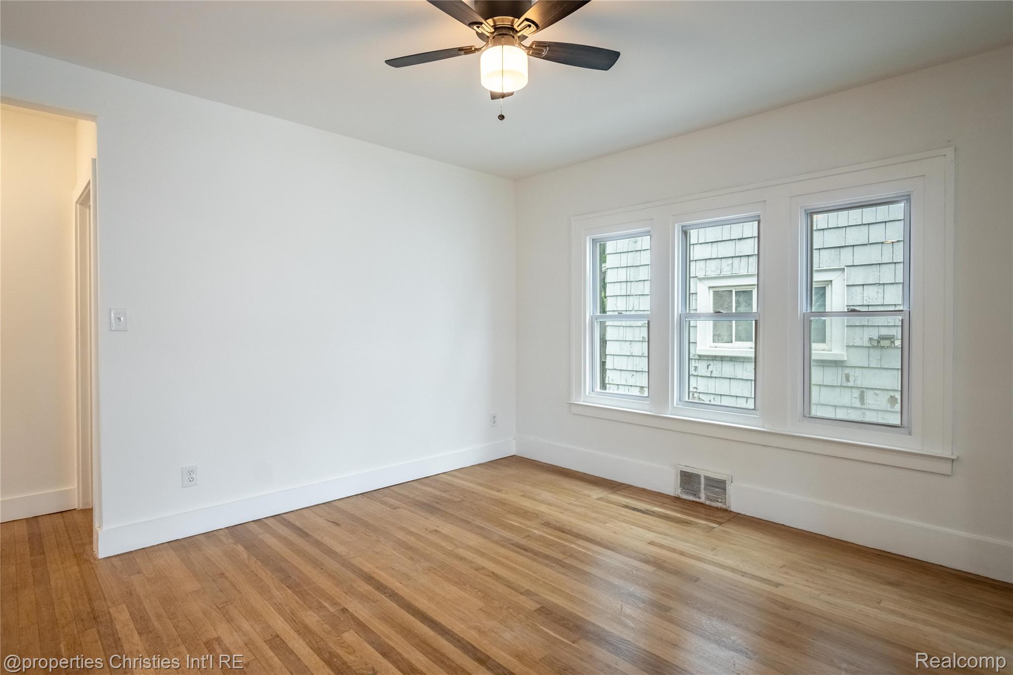 4373-4375 Balfour Road Detroit, MI 48224 - Photo 11 of 46 Balfour-3.jpg