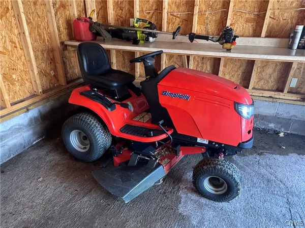 $299,000 | 2178 Canal Road, Camillus, NY 13112