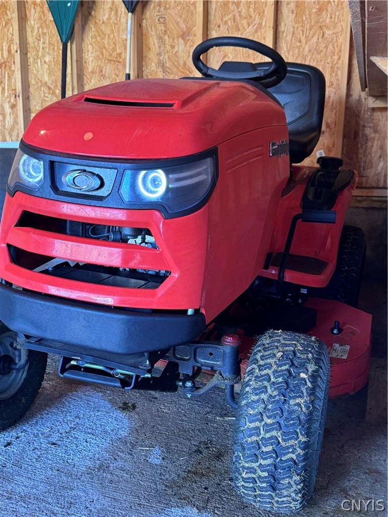 2178 Canal Road Camillus, NY 13112 - Photo 21 of 28