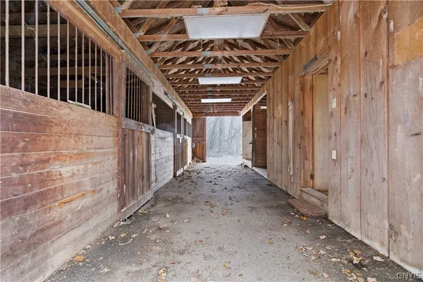 $299,000 | 2178 Canal Road, Camillus, NY 13112