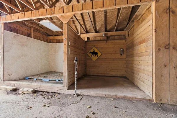 $299,000 | 2178 Canal Road, Camillus, NY 13112