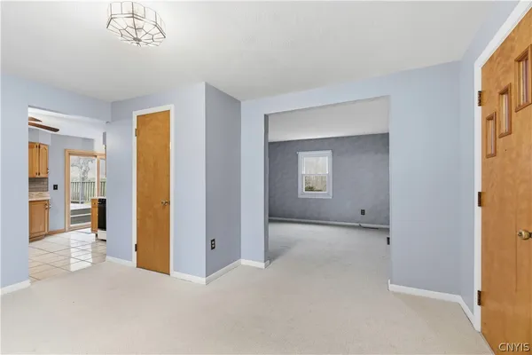 $299,000 | 2178 Canal Road, Camillus, NY 13112