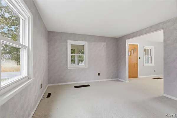 $299,000 | 2178 Canal Road, Camillus, NY 13112