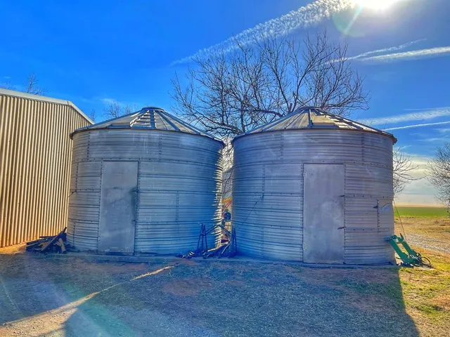 $5,400,000 | 10157 North N Cr, Harrold, TX 76364