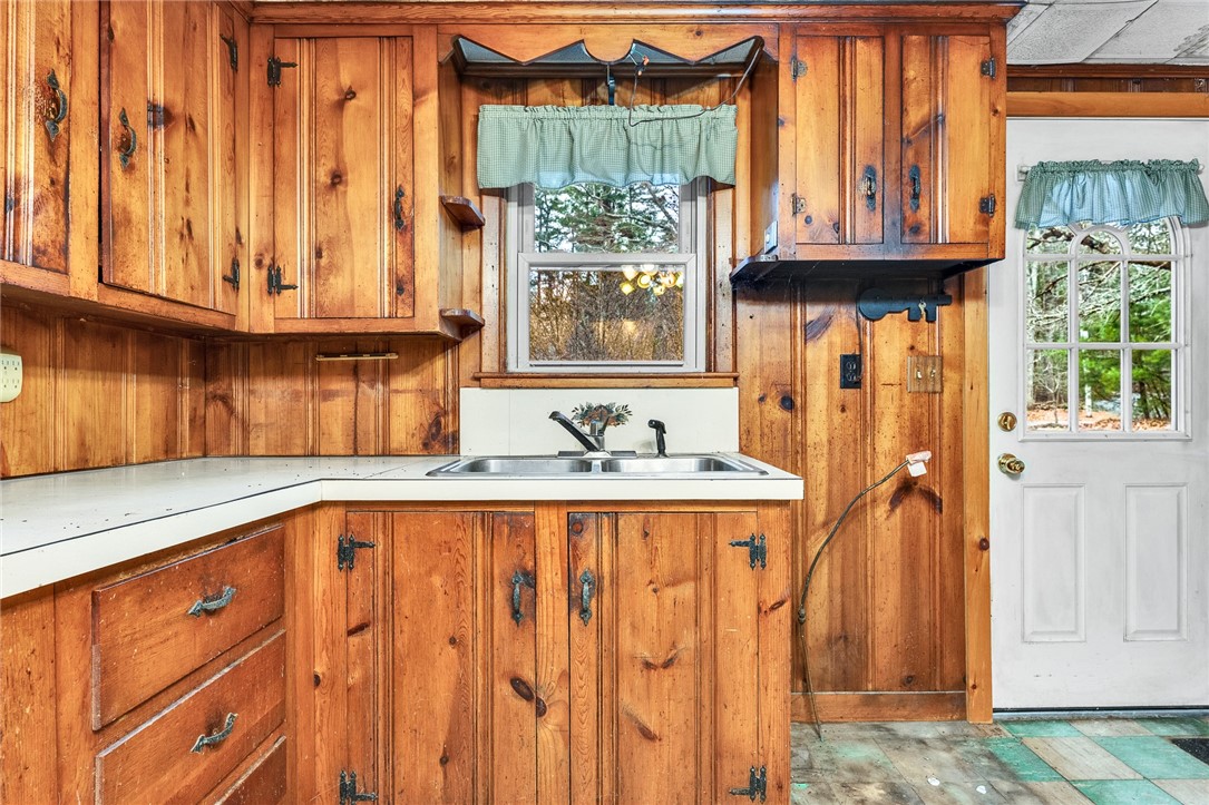 119 Breakheart Hill Road West Greenwich, RI 02817 - Photo 6 of 31
