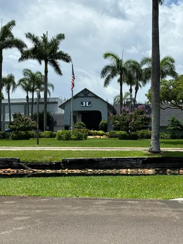 $2,100 | 7260 Kinghurst Drive, Unit 107, Delray Beach, FL 33446