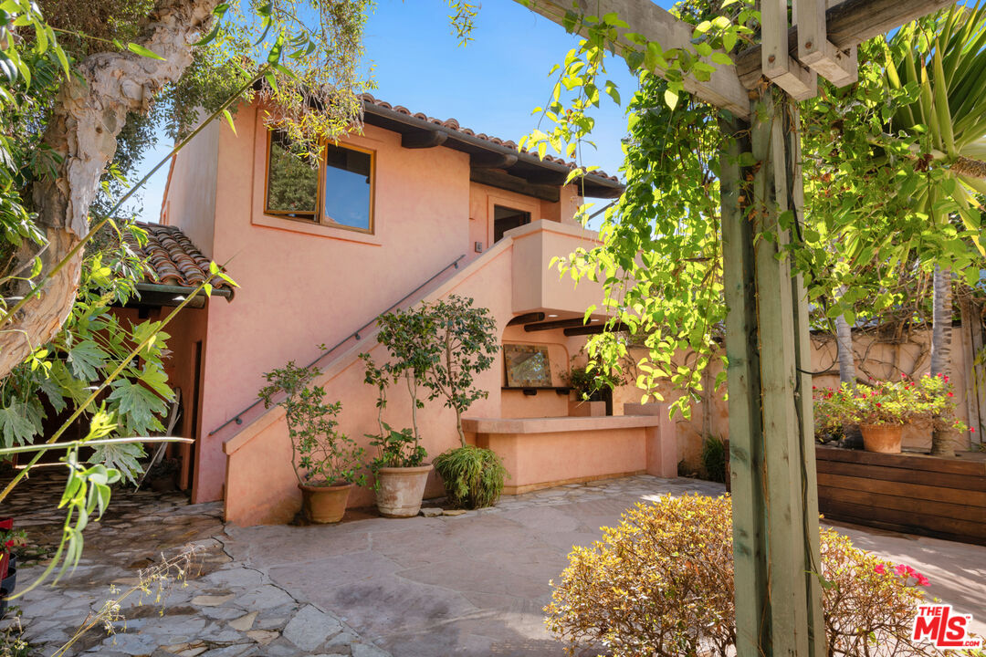 23351 Malibu Colony Road, Unit 108A Malibu, CA 90265 - Photo 23 of 27 a view of a entryway door of the house