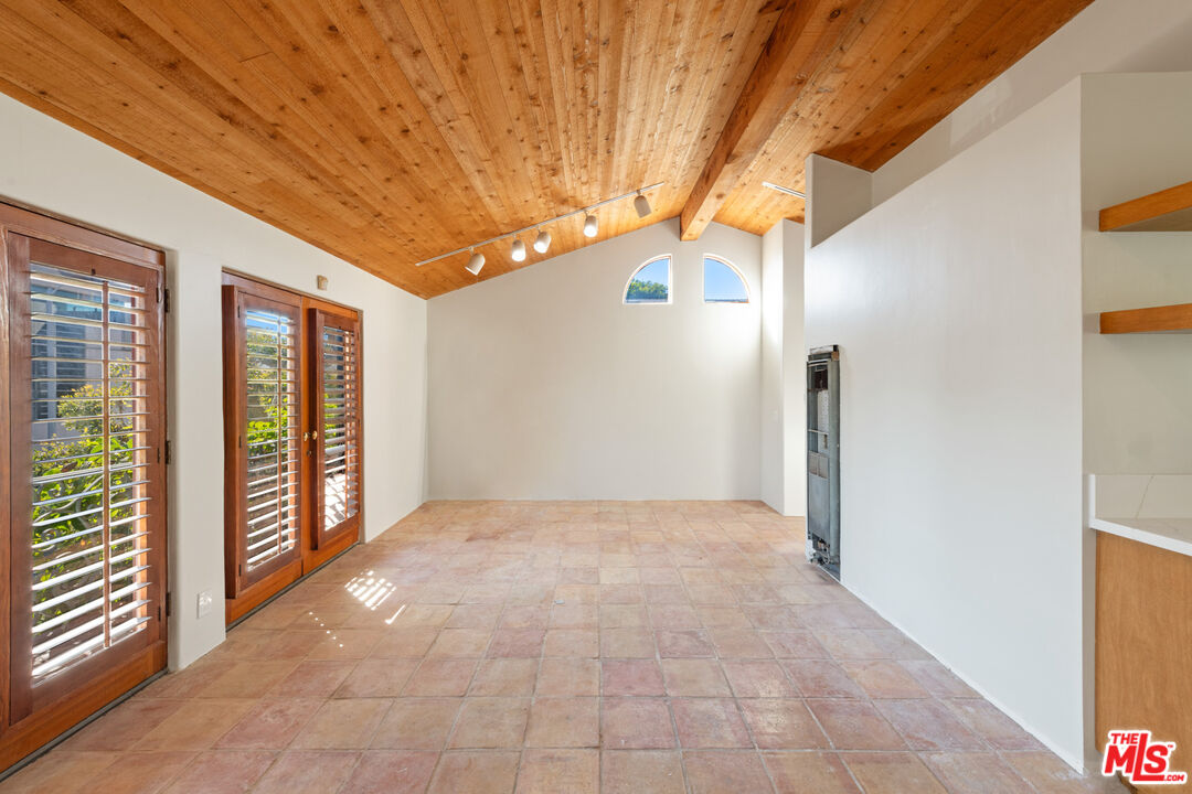 23351 Malibu Colony Road, Unit 108A Malibu, CA 90265 - Photo 25 of 27