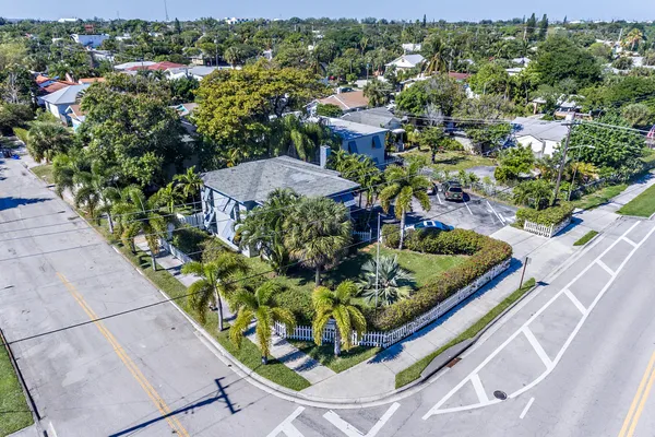 $1,700 | 4205 North Flagler Drive, Unit 2, West Palm Beach, FL 33407