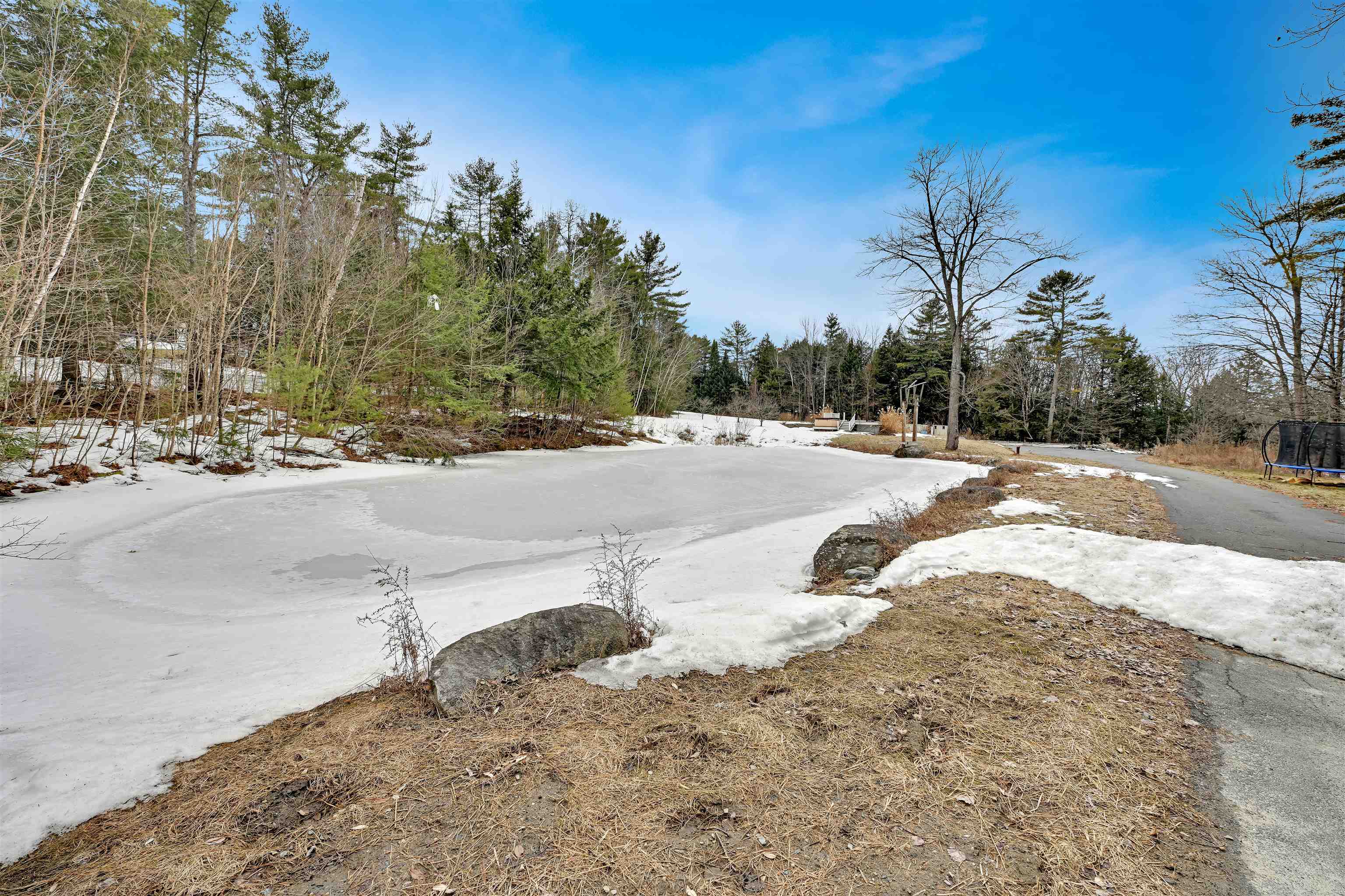 398 Valley View Road Hartford, VT 05001 - Photo 5 of 13