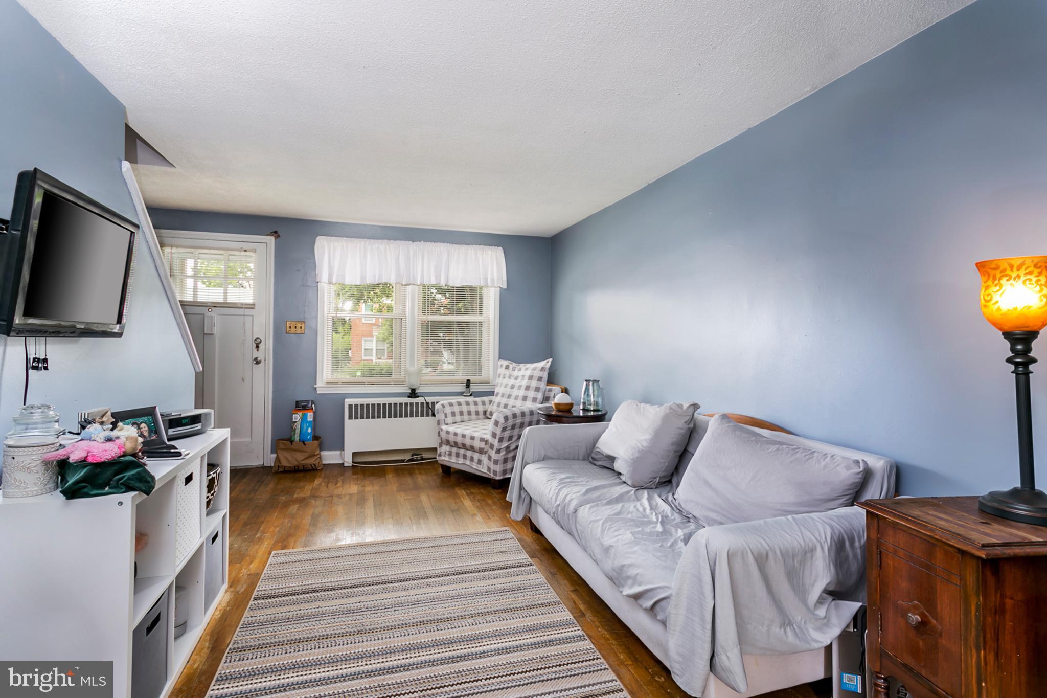 3657 Clarenell Road Baltimore, MD 21229 - Photo 3 of 14 Gallery Image 3