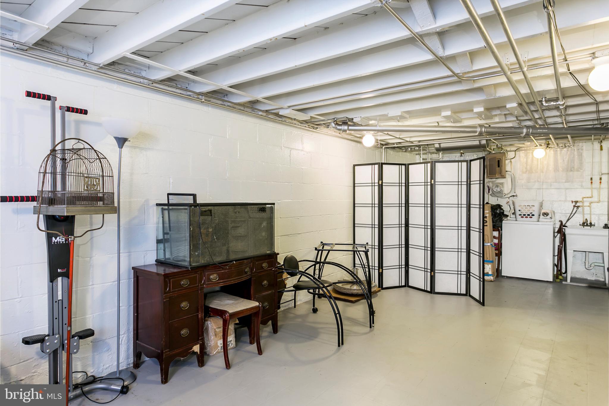 3657 Clarenell Road Baltimore, MD 21229 - Photo 10 of 14 Gallery Image 10