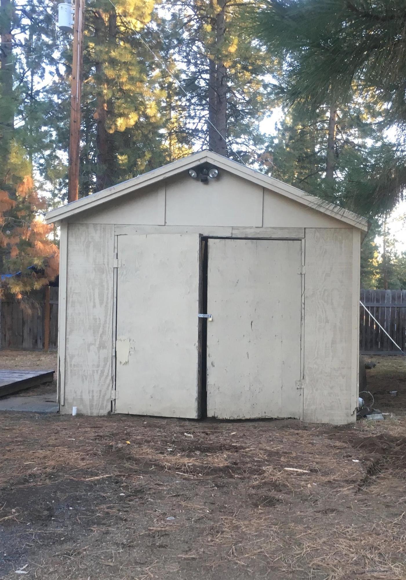 Single detached garage