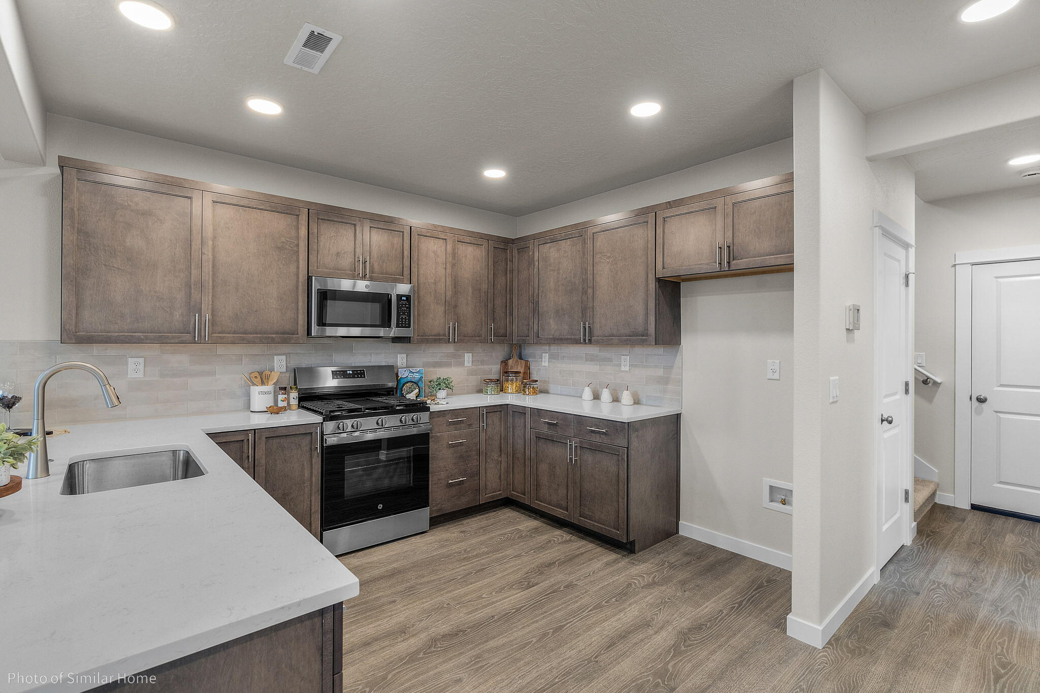 3350 Northwest 7th Street Redmond, OR 97756 - Photo 7 of 18