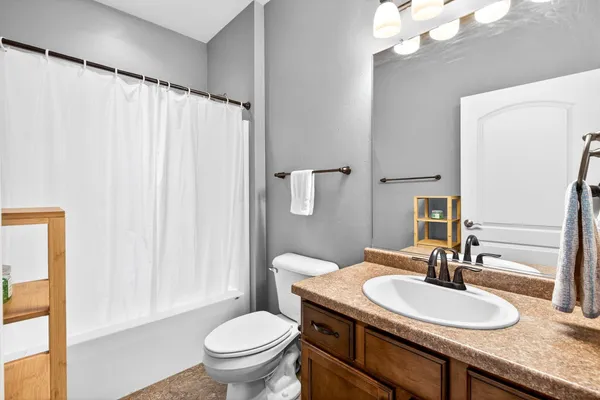 $414,900 | 2104 Milestone Drive, Appleton, WI 54913