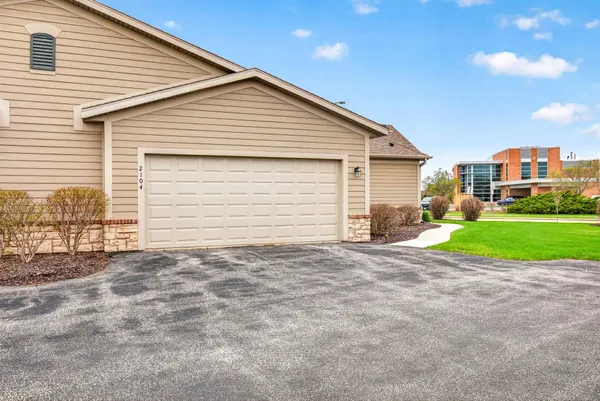$414,900 | 2104 Milestone Drive, Appleton, WI 54913