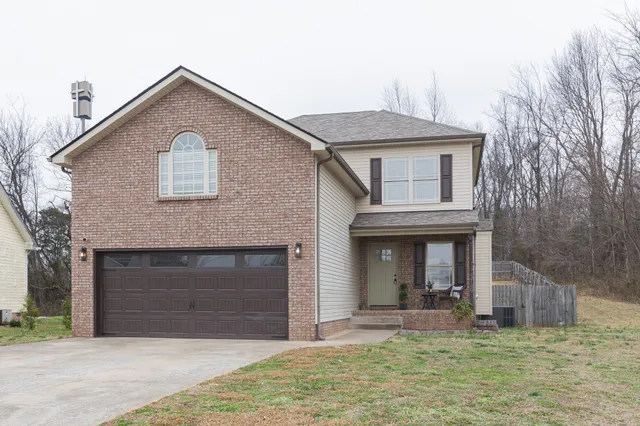 $369,900 | 3149 Clydesdale Drive, Clarksville, TN 37043