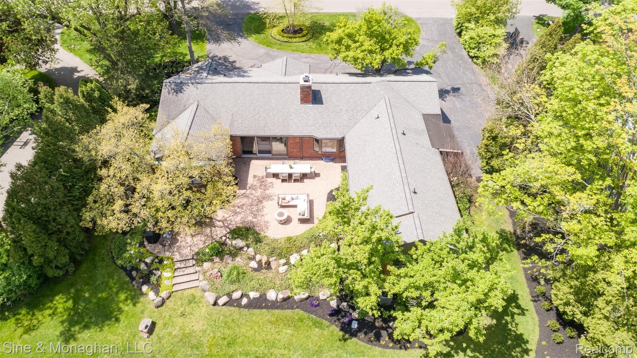 620 Overbrook Road Bloomfield Hills, MI 48302 - Photo 4 of 34 Aerial View of Backyard