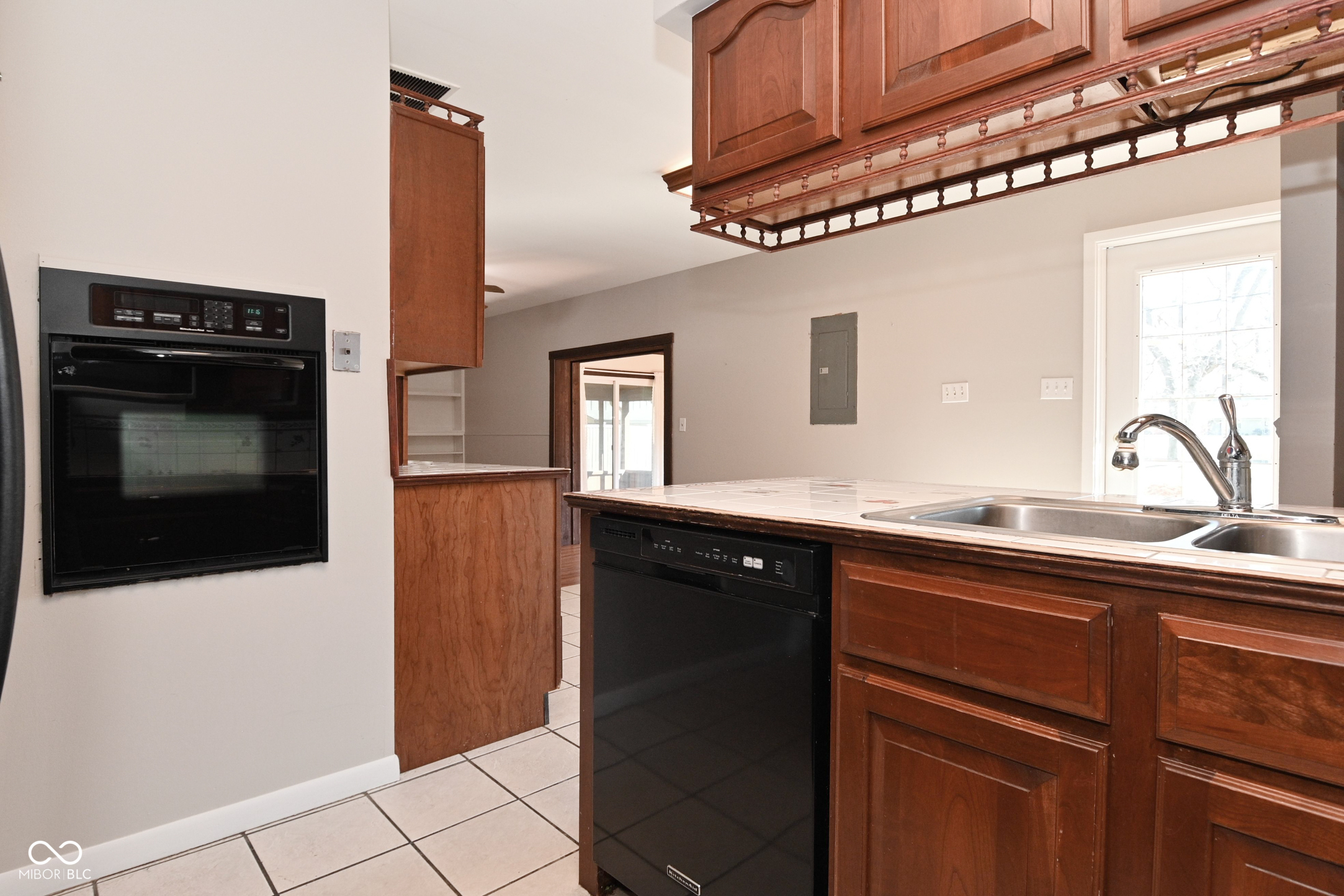 6347 Breamore Road Indianapolis, IN 46220 - Photo 15 of 43