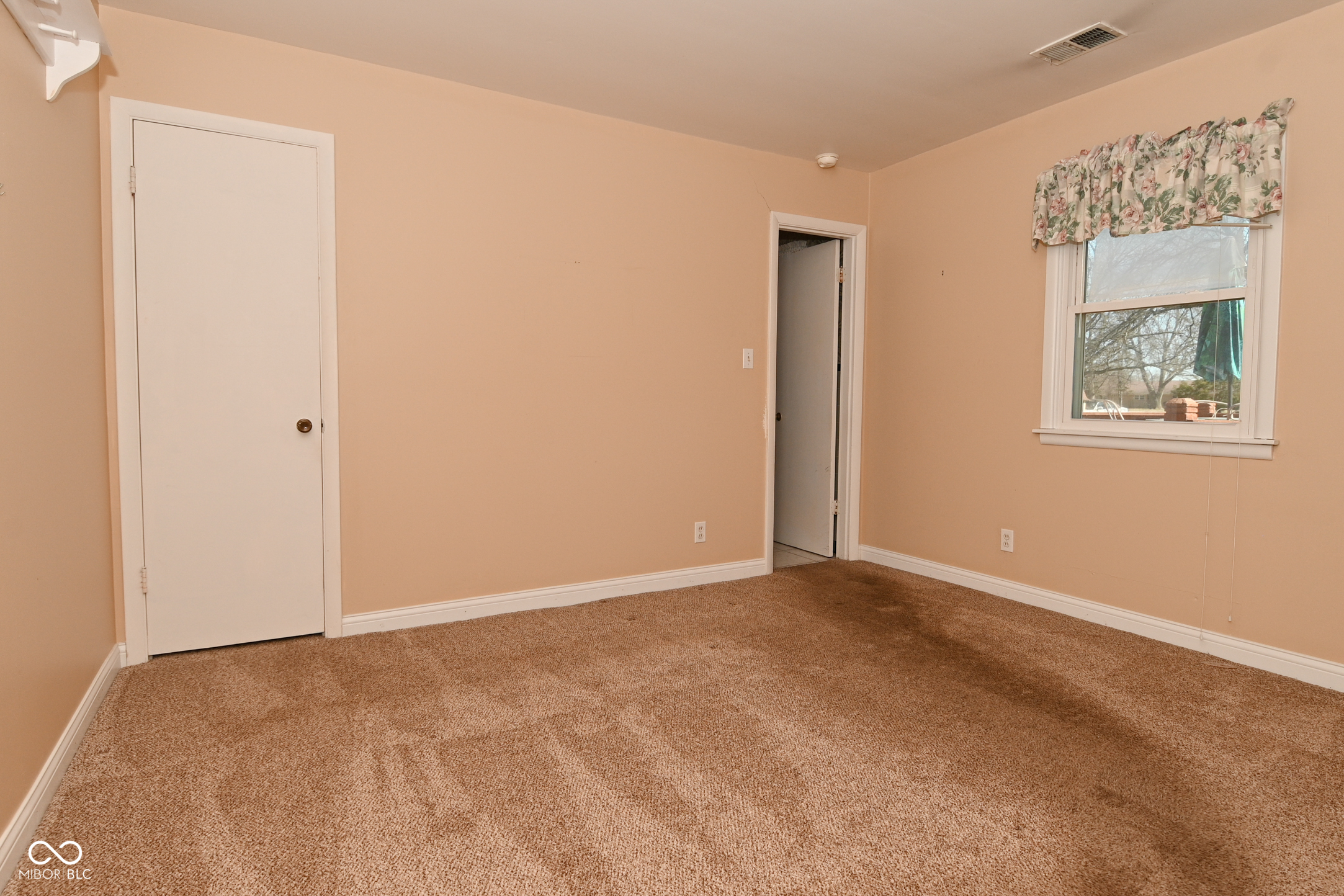 6347 Breamore Road Indianapolis, IN 46220 - Photo 30 of 43