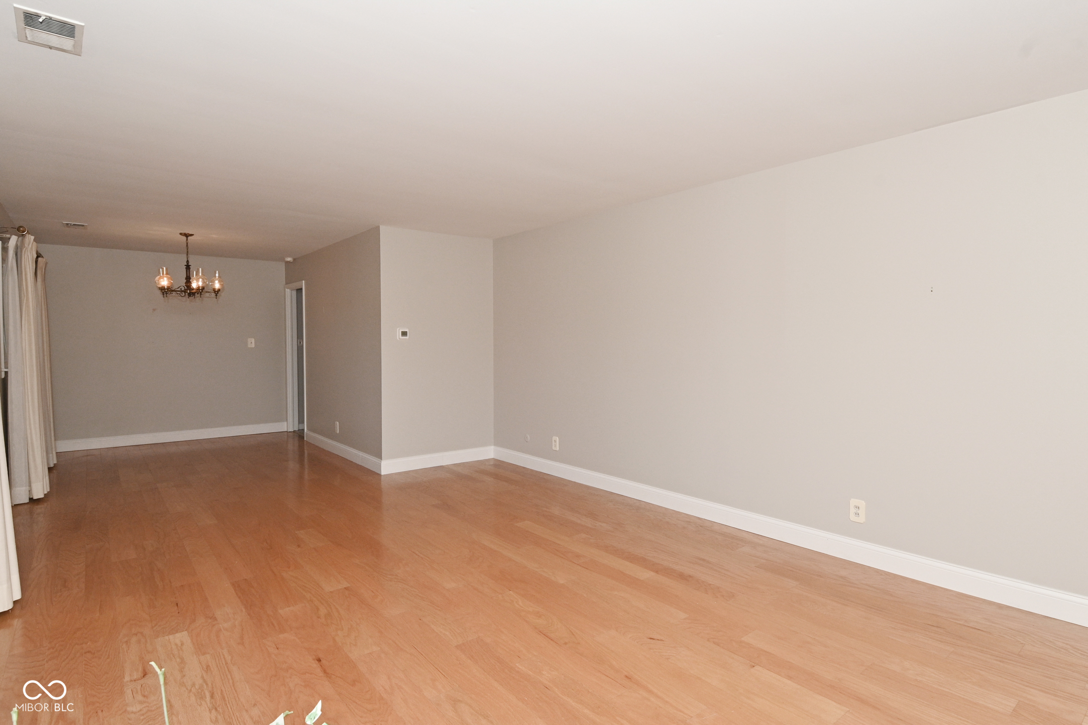 6347 Breamore Road Indianapolis, IN 46220 - Photo 5 of 43