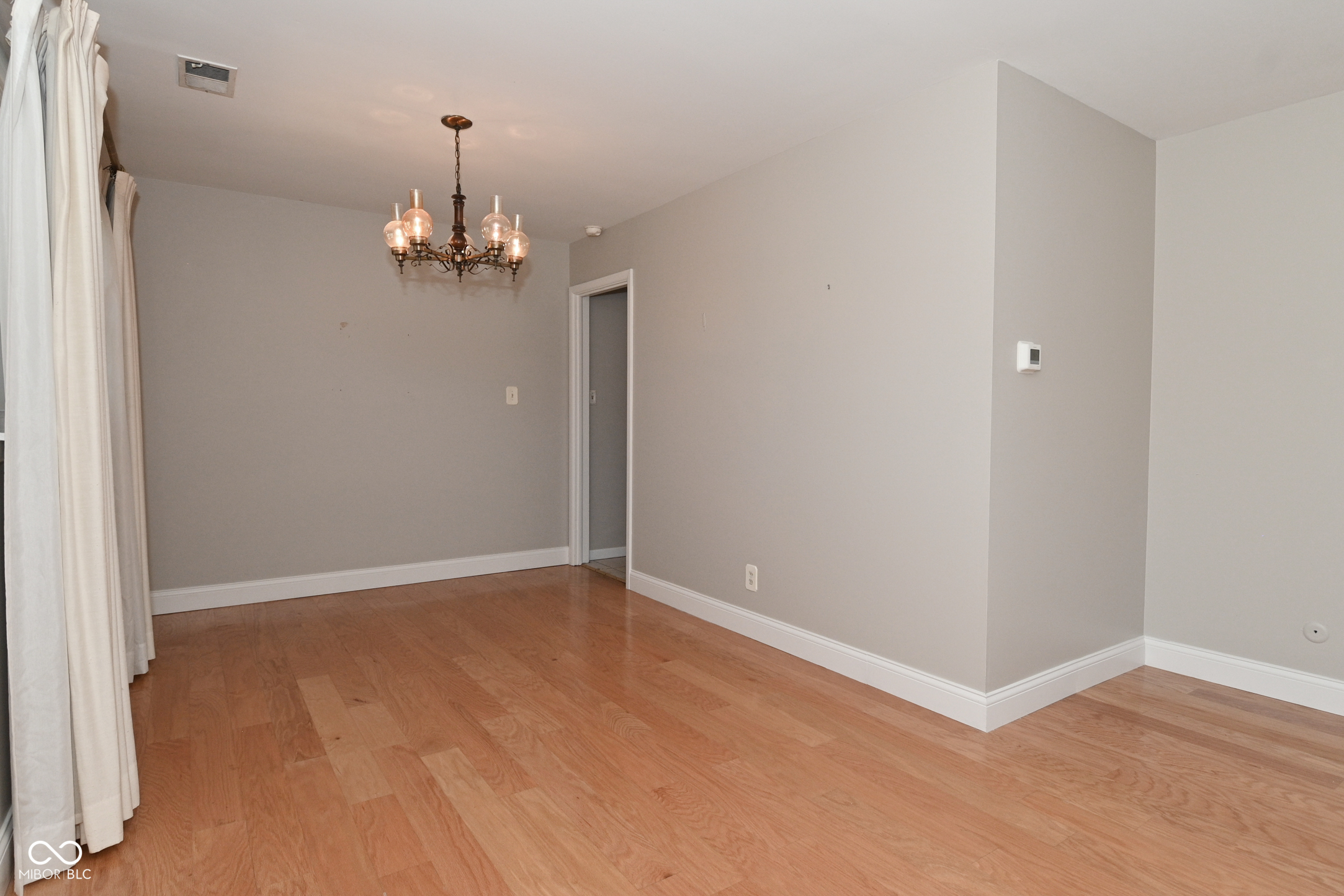 6347 Breamore Road Indianapolis, IN 46220 - Photo 8 of 43