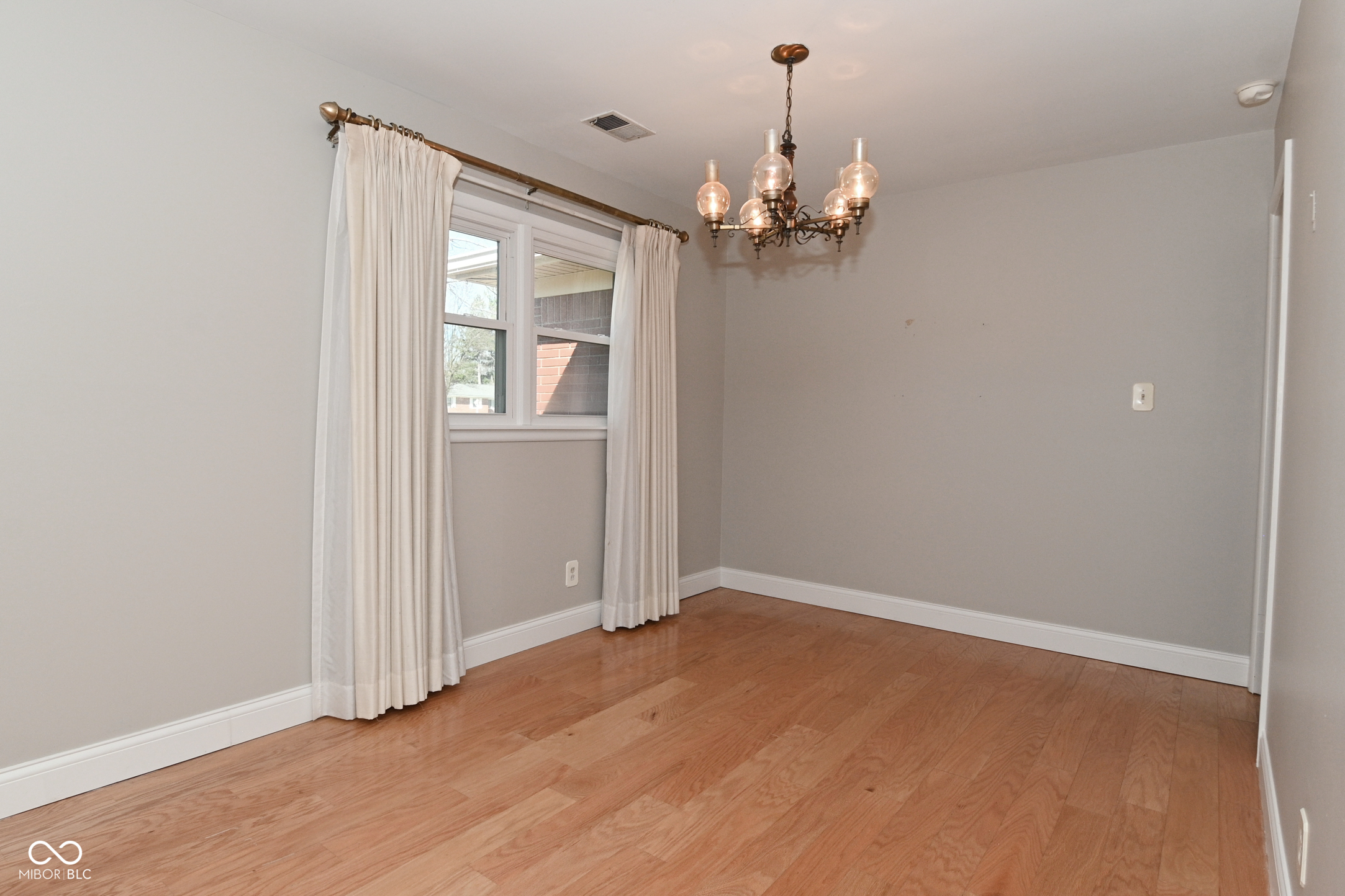 6347 Breamore Road Indianapolis, IN 46220 - Photo 9 of 43