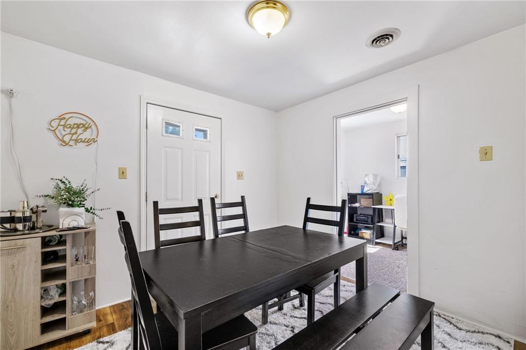 80 South 12th Street Pittsburgh, PA 15203 - Photo 18 of 43 a view of a dining room with furniture