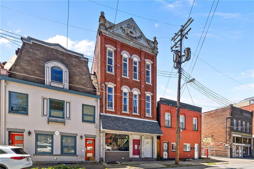 80 South 12th Street Pittsburgh, PA 15203 - Photo 2 of 43 a front view of a building