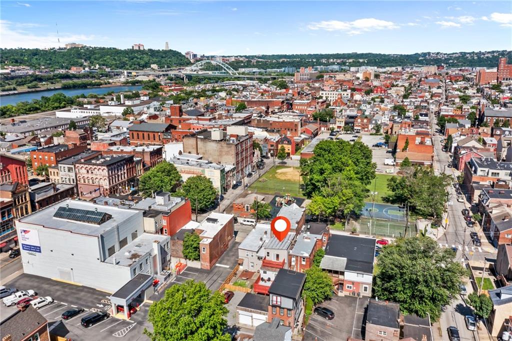 80 South 12th Street Pittsburgh, PA 15203 - Photo 43 of 43 an aerial view of a city with lots of residential buildings