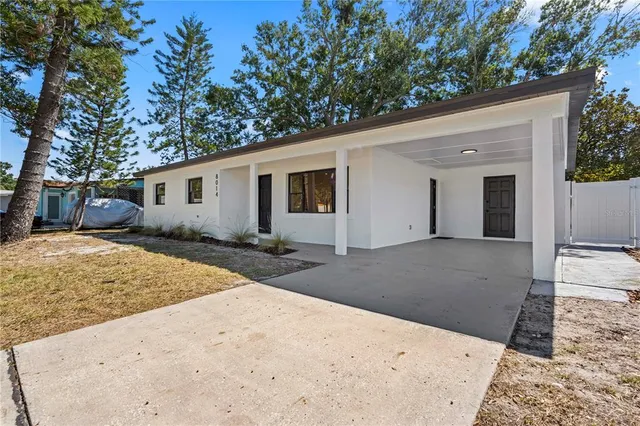 $2,700 | 8014 West Comanche Avenue, Tampa, FL 33615