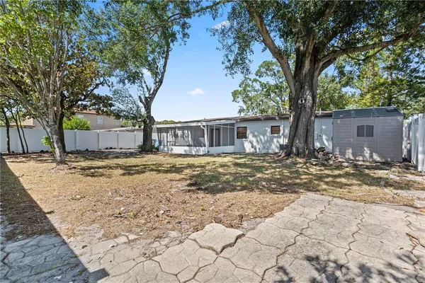 $2,700 | 8014 West Comanche Avenue, Tampa, FL 33615