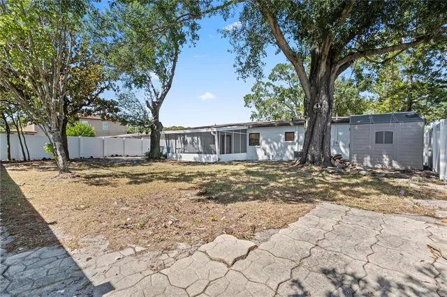 $2,700 | 8014 West Comanche Avenue, Tampa, FL 33615