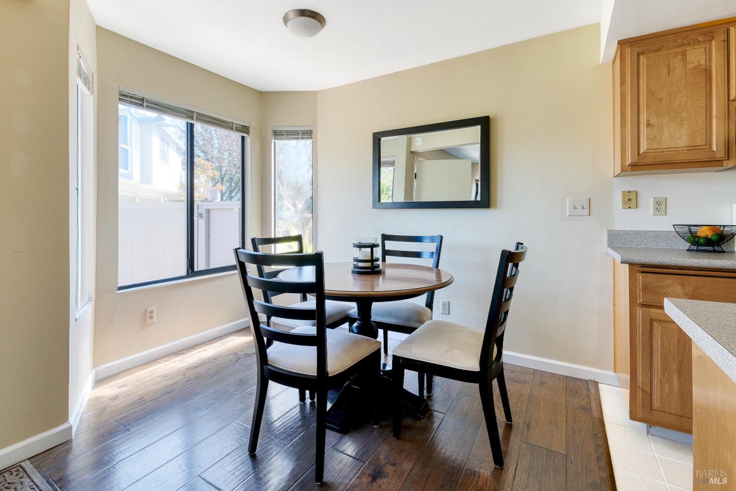 29 Sailmaker Court San Rafael, CA 94903 - Photo 13 of 22