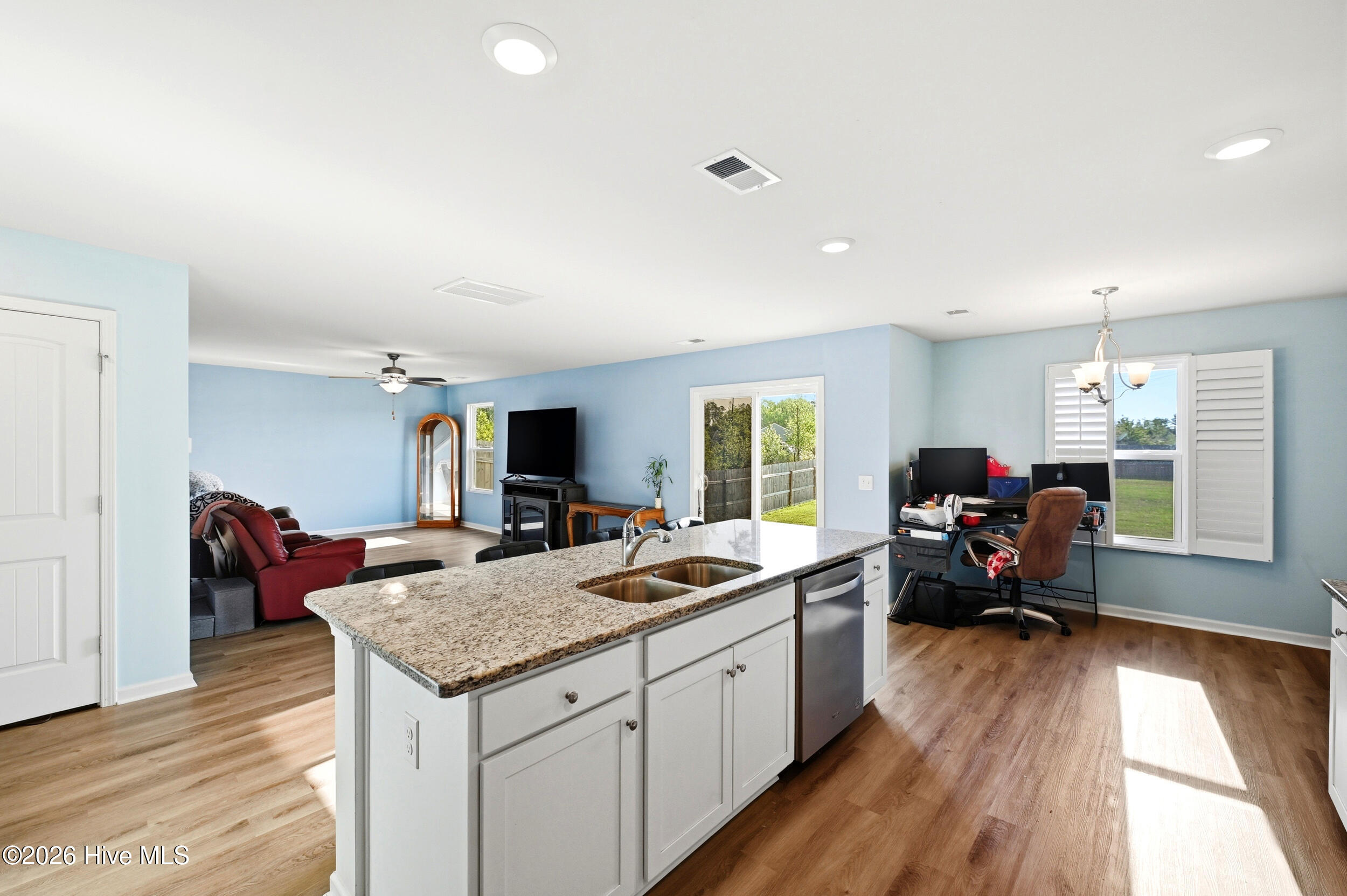 697 Poppleton Drive Hampstead, NC 28443 - Photo 13 of 49 11_697_poppleton_dr_011