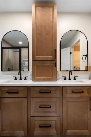 a view of livingroom with furniture