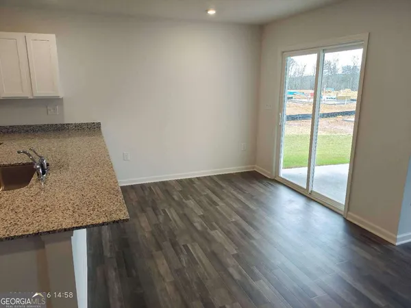 $2,200 | 122 Oxford Lane, Kingston, GA 30145