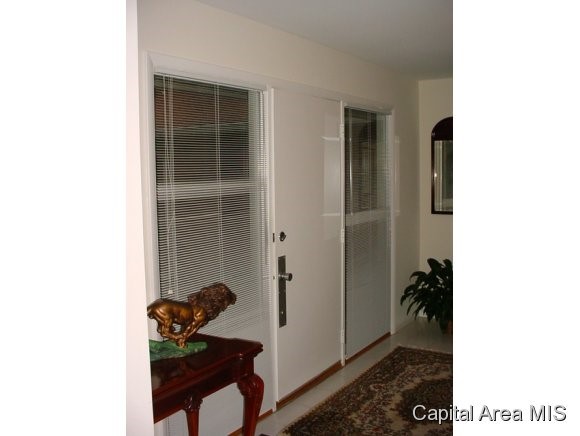 2324 Sylvan Road Springfield, IL 62704 - Photo 11 of 24 Gallery Image 11