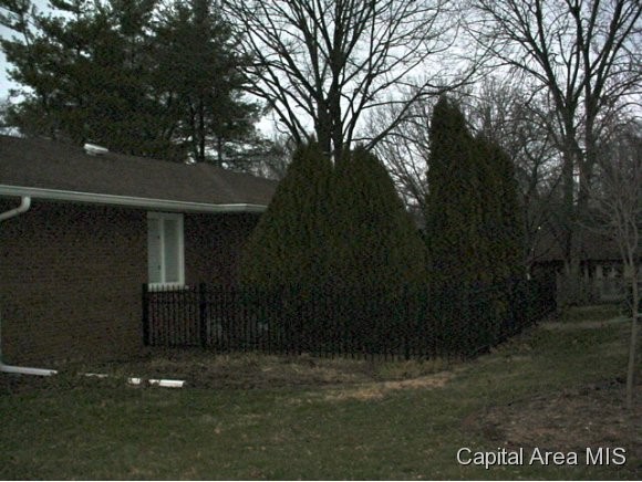 2324 Sylvan Road Springfield, IL 62704 - Photo 21 of 24 Gallery Image 21